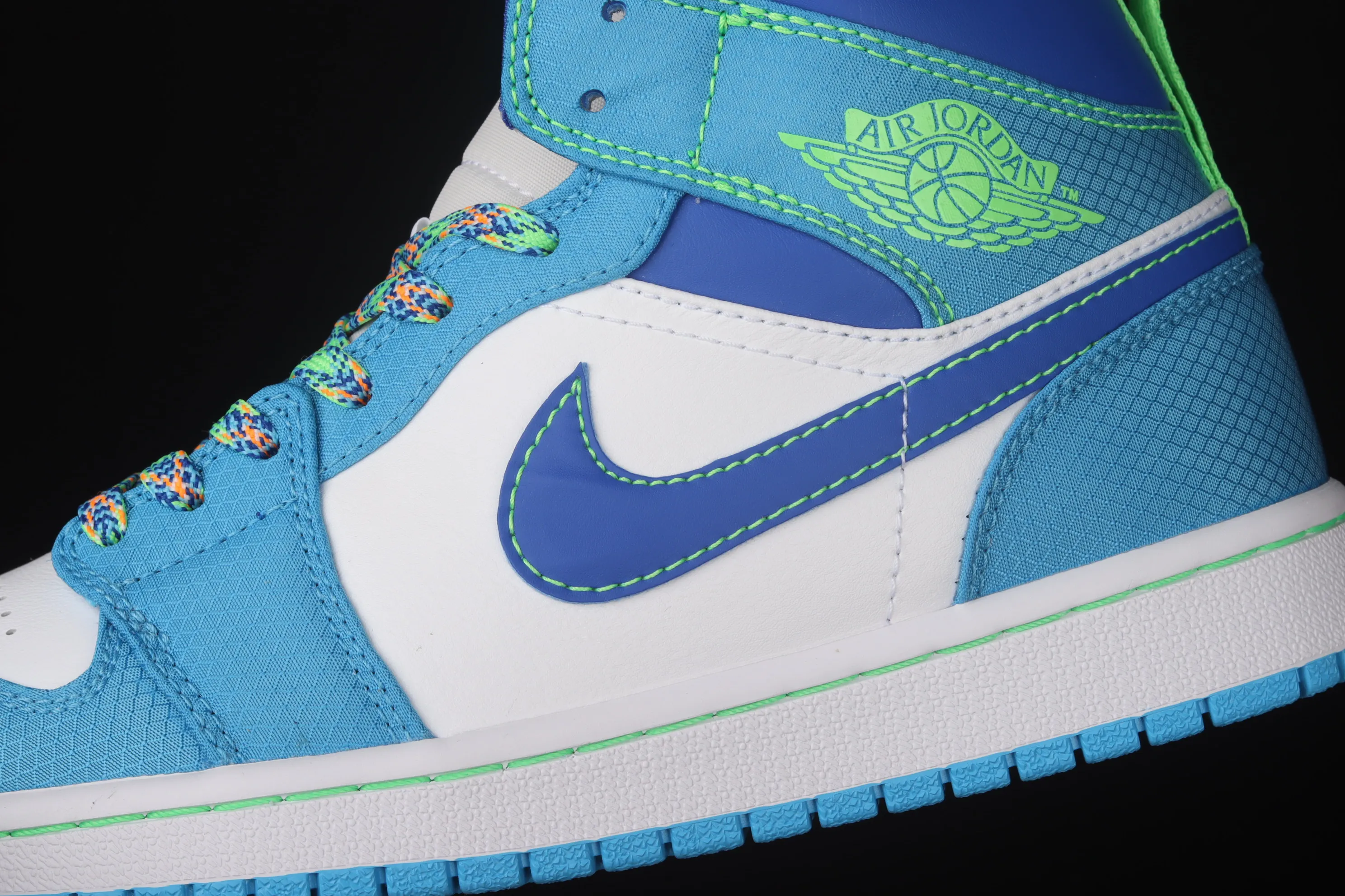 All categories Air Jordan Jordan series basketball shoes Air Jordan 1 Mid Air Jordan 1 Mid AJ1 Joe 1 Chinese culture basketball shoes DA8010-400